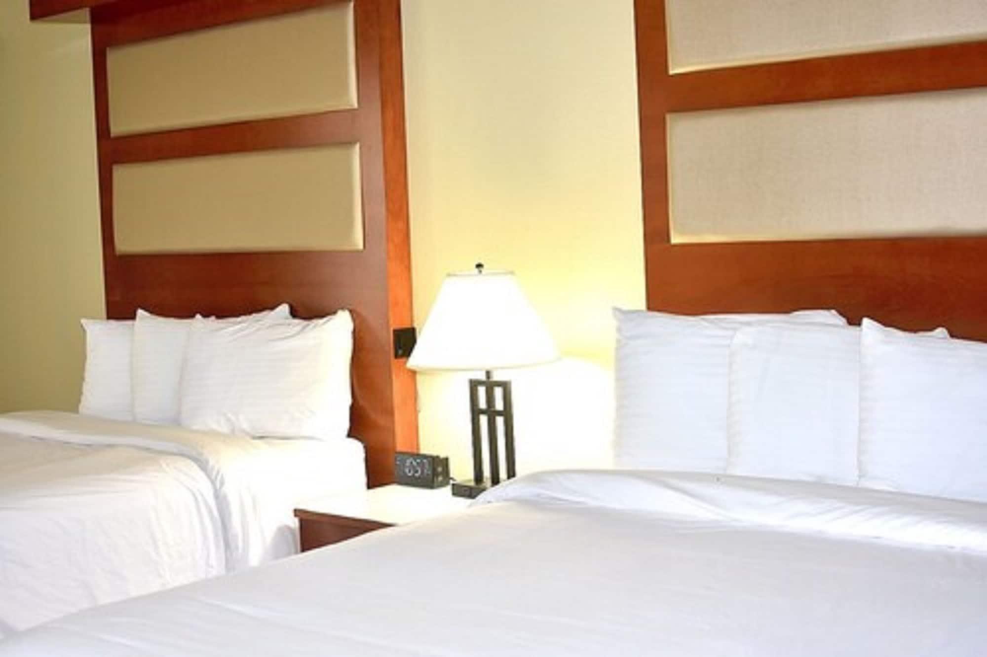 Punta Gorda Waterfront Hotel & Suites Екстериор снимка